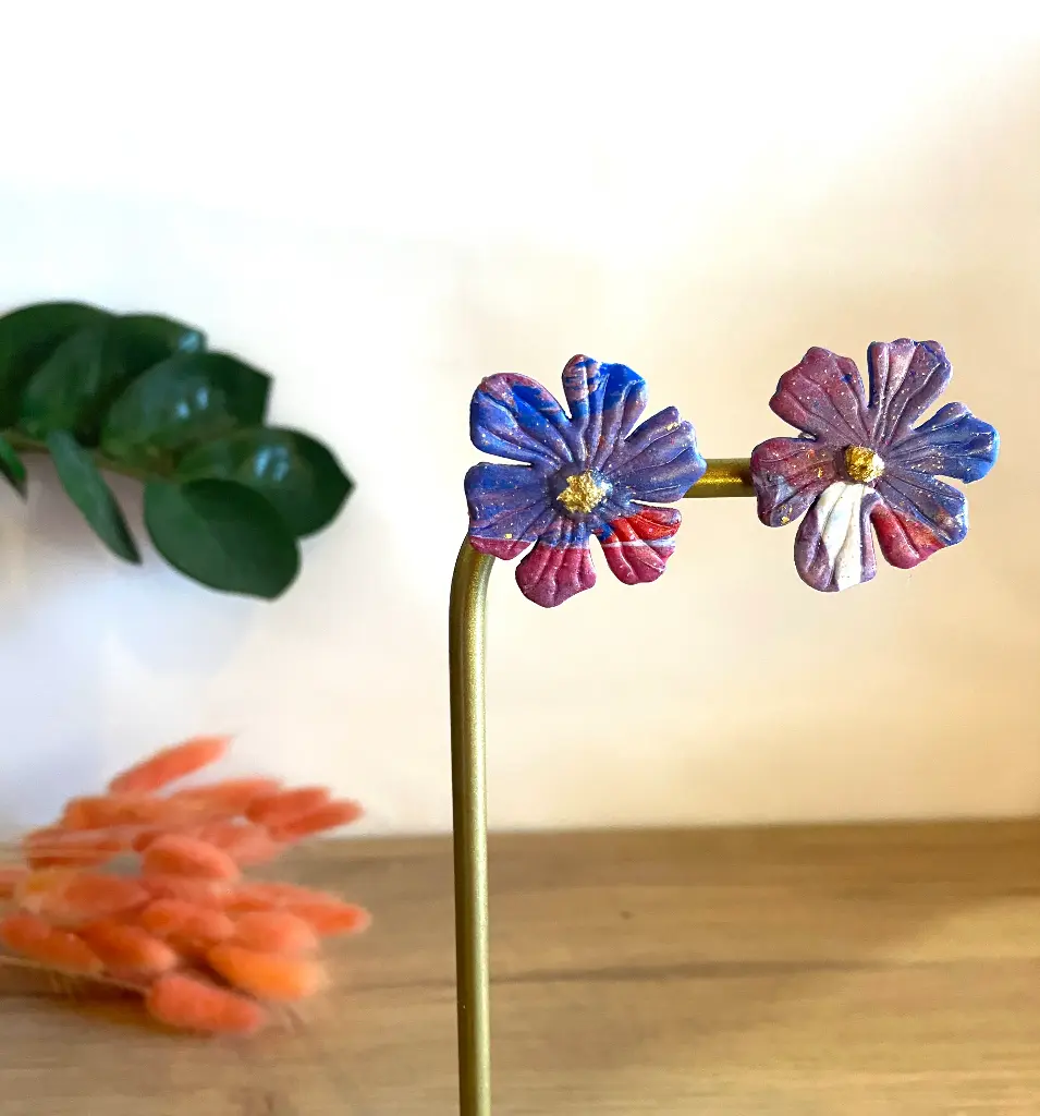 Flamboyantes Multicolore bleue (clou, oui, bleu)