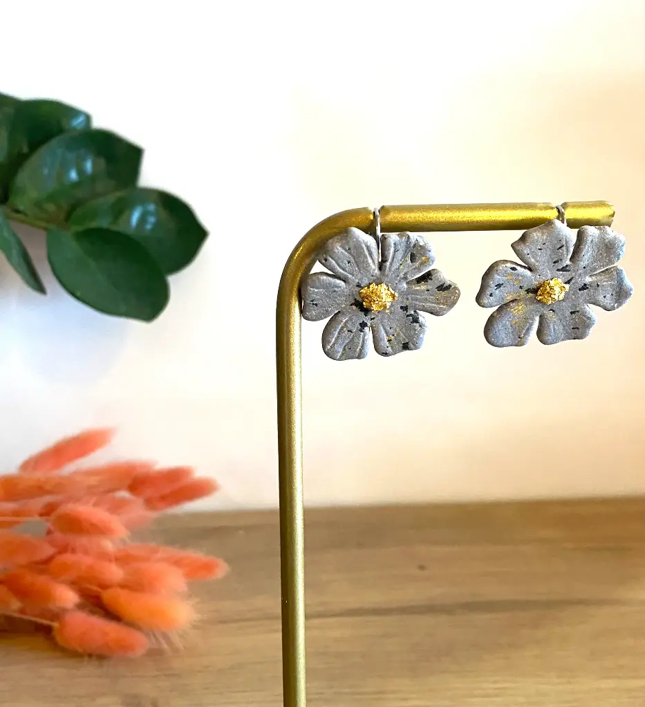 Flamboyantes Gris Fer